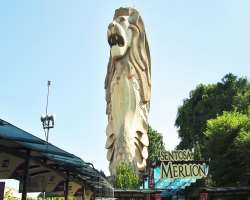 The island is identified with one of the elegant statues of Merlion. The statute is one of the highlighted parts of the place.